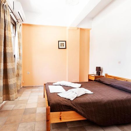 One Bedroom Apartment With Kitchenette# 12 A Raches  Екстериор снимка