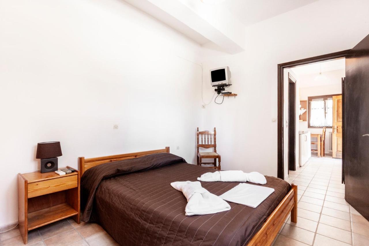 One Bedroom Apartment With Kitchenette# 12 A Raches  Екстериор снимка